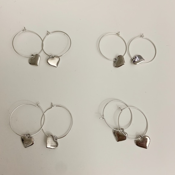 l a s t  one|  silver heart mini hoop earrings🤍✨ - Picture 6 of 7